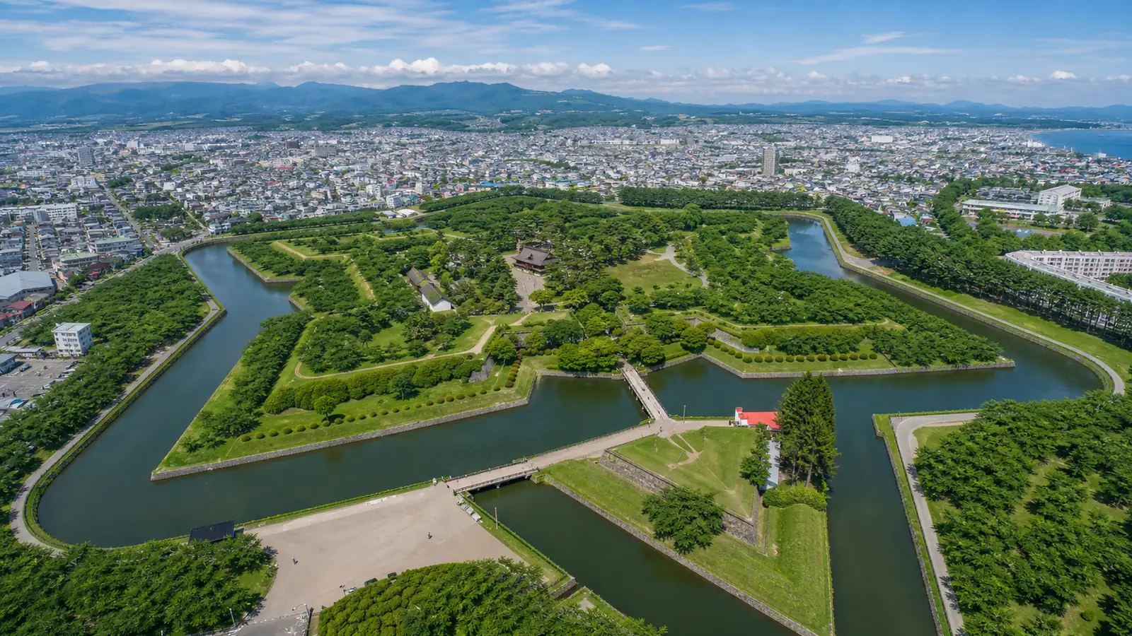 五稜郭公園與五稜郭塔